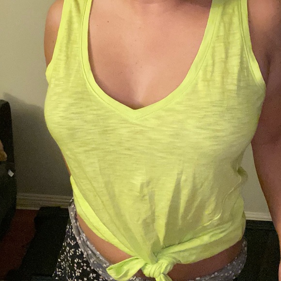 Express tank top - Picture 7 of 10